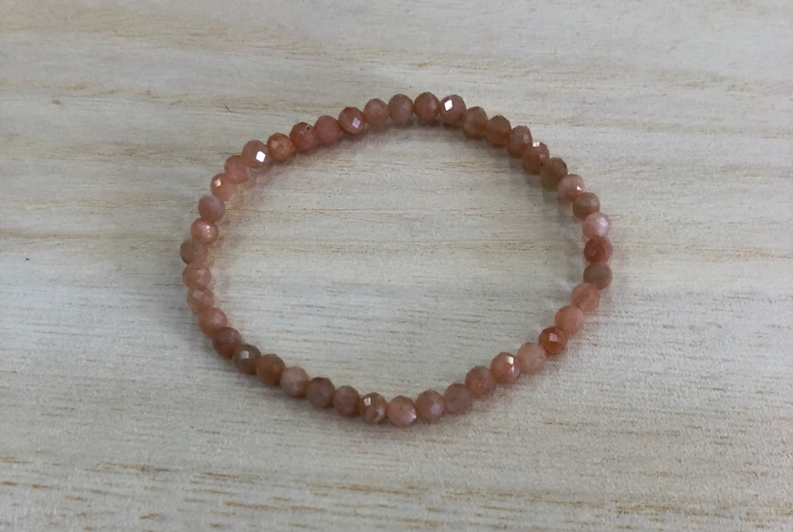 Pulsera Adularia bola facetada